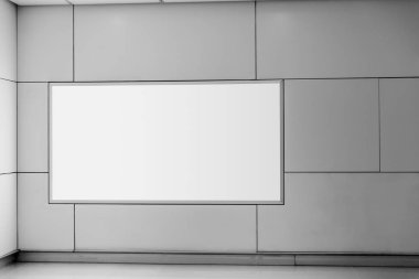 Billboard reklam alanı duvarda