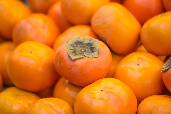 Japonia Persimmon Owoc Pomarańczowy Sprzedaż Rynku — Zdjęcie stockowe