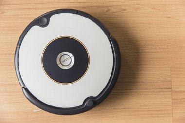 Robot vakum clen zemin teknolojisi için yardım ev kadını kavramı otomatikleştirmek