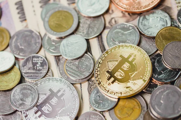 Altın bitcoin cryptocurrency dönemi dijital para kavramı.