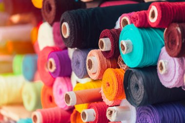 colorsful kumaş ipek Tekstil Dükkanı sektöründe Hindistan'dan alır.