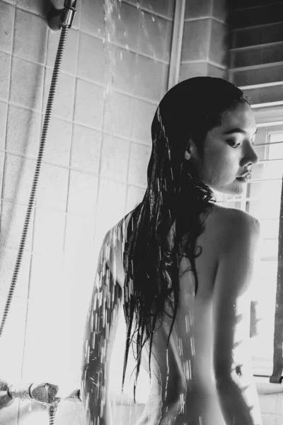 Mulheres Quentes Mulheres Sexy Senhora Nua Chuveiro Janela Banheiro Sombra — Fotografia de Stock