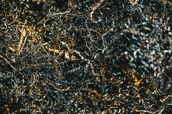 Перекрученная спиральная сталь или металлолом стружки мусор из машины ЧПУ, изображение промышленного искусства
.