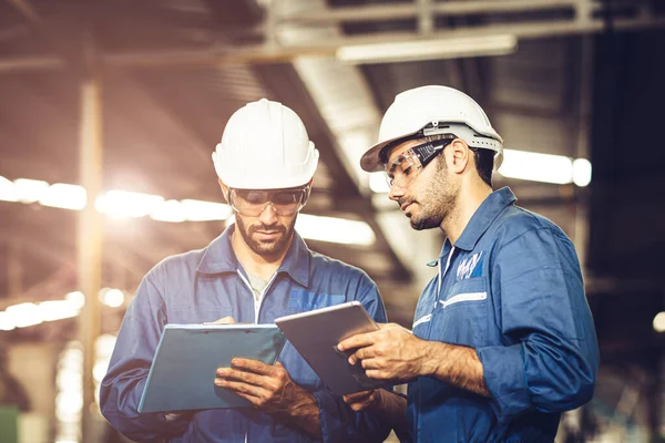 Equipo Trabajo Del Trabajador Auditoría Ingenieros Junto Con Uniforme Seguridad — Foto de Stock