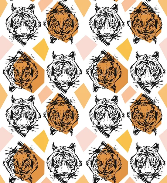 Hand dras vektor abstrakt kreativa sömlösa mönster med tiger ansikte illustration och geometriska element i orange färger isolerad på vit bakgrund. Vilda liv tropiska tribal koncept. Hipster design — Stock vektor
