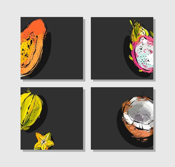 Handgezeichnete Vektor abstrakte Freehand texturierte ungewöhnliche Karten Set Sammlung Vorlage mit exotischen tropischen Früchten Papaya, Drachenfrucht, Kokosnuss und Karambola isoliert auf schwarzem Hintergrund. — Stockvektor