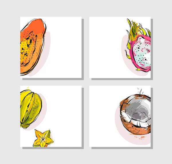 Handgezeichnete Vektor abstrakte künstlerische Freihand texturierte ungewöhnliche Karten Set Sammlung Vorlage mit exotischen tropischen Früchten Papaya, Drachenfrucht, Kokosnuss und Karambola isoliert auf weißem Hintergrund — Stockvektor