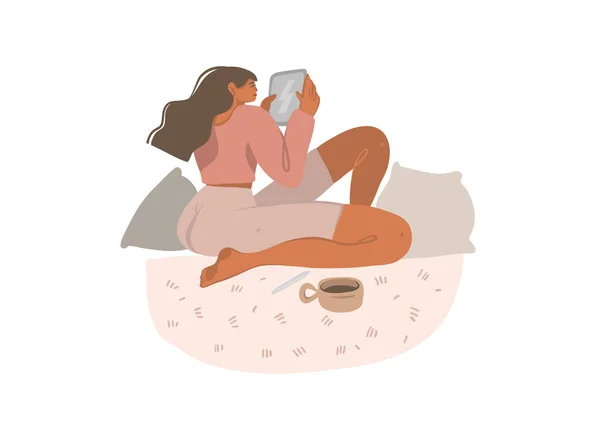 手工绘制的矢量图片集抽象图片集 年轻女孩坐在家里 带着枕头 用Ipad和苹果铅笔 喝着与白色背景隔离的咖啡 — 图库矢量图片