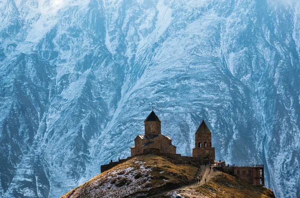 Kaukaz, Kościół Trójcy Gergeti, Georgia — Zdjęcie stockowe