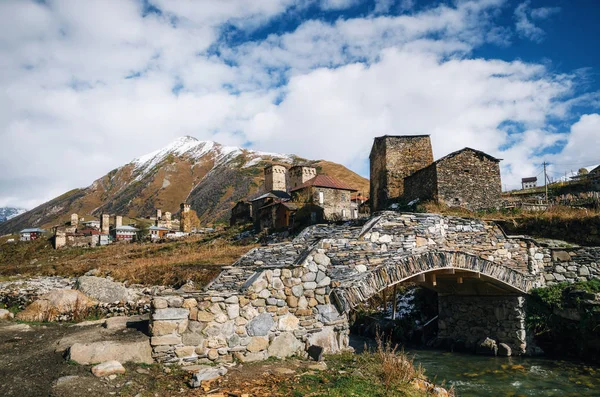 Antyczny architektura w Uszguli, Swanetia, Gruzja — Zdjęcie stockowe