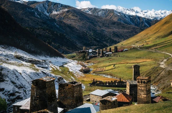 SVAN wieże w Uszguli village, Swanetia, Gruzja. Gruziński atrakcji tego miejsca — Zdjęcie stockowe