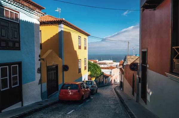Вузька вулиця похилий в ла Оротава, Тенеріфе, Canarias — стокове фото