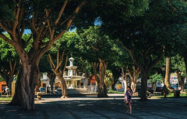 La Laguna kasabasındaki Adelantado Meydanı, Tenerife, Canarias