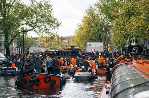 Traffic jam from boats in Amsterdam — Stock Photo, Image