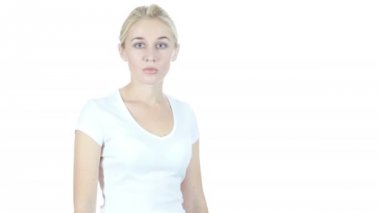 Şok, beyaz arka plan üzerinde kadın