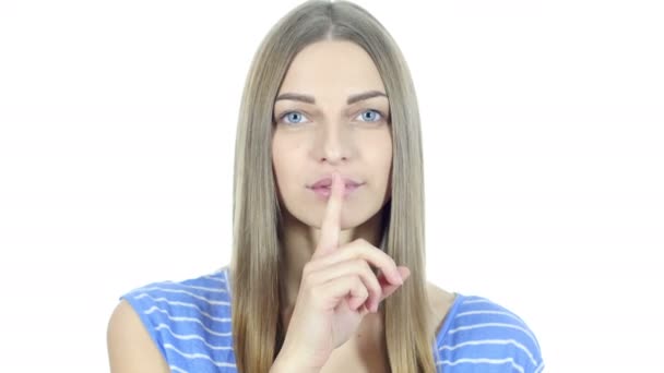 Silêncio, Jovem Mostrando Gesto de Silêncio — Vídeo de Stock