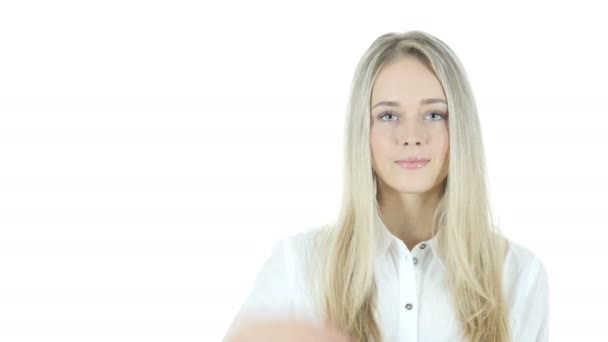 Ekran, Geture, beyaz arka plan üzerinde ürün sunan kadın — Stok video