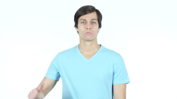 悲しい若いカジュアルな男が、白い背景で不承諾 — ストック動画