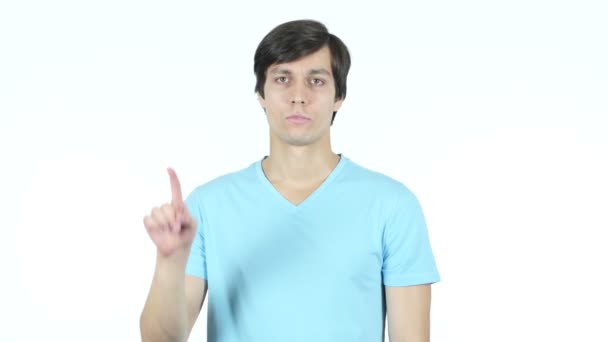 Nee, het afwijzen van Man zwaaien vinger, witte achtergrond — Stockvideo