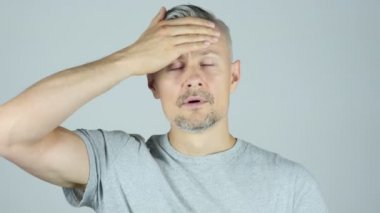 Baş ağrısı, hayal kırıklığı, gerginlik, Depressed adamla