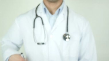 Göğüs ağrısı, Doktor şeffaf ekran üzerine yazma