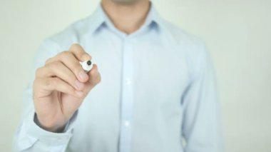 Pazarlama Müdürü, şeffaf ekranda yazma