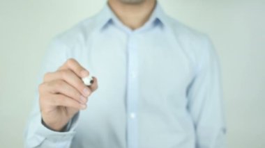 Petrol fiyatları yükseldi, şeffaf ekranda yazma