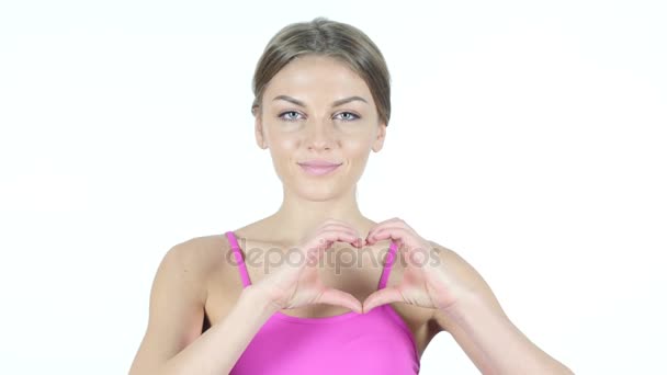 Handgjort hjärta tecken av kvinna, vit bakgrund — Stockvideo