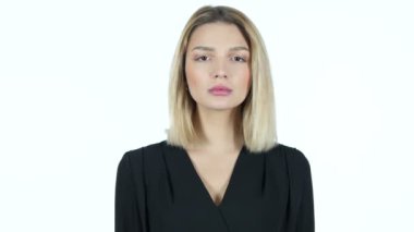 Genç kadın, beyaz arka plan portresi