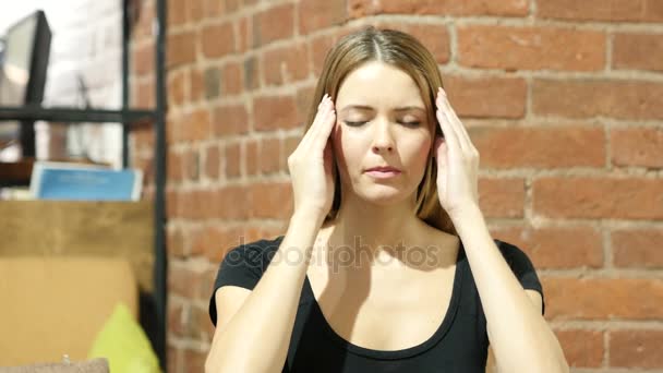 Headache, Frustration, Tense Beautiful Woman Portrait — Stock Footage Headache, Frustration, Tense Beautiful Woman Portrait Video Clip