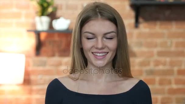 Gesture of Yes, Shaking Head by Young Girl, Portrait — Stock Video