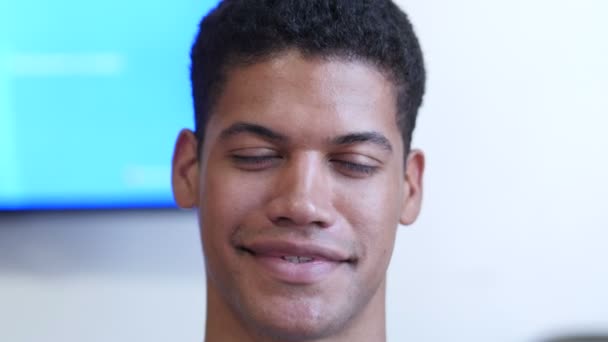 Smiling Young Black Man Close Up — Stock Video