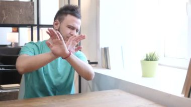 El jest genç adam tarafından çapraz reddetme