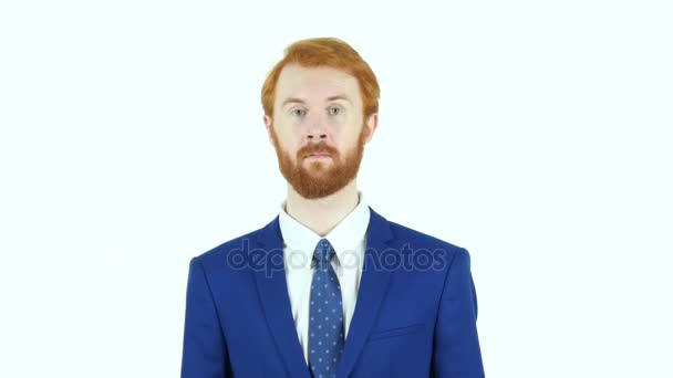 Potrząsanie głową, zgody, tak przez czerwone włosy broda biznesmen — Wideo stockowe