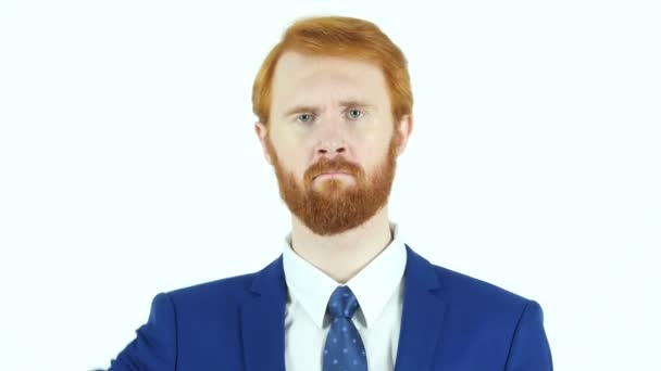 Pouces vers le bas par barbe cheveux rouges Homme d'affaires — Video