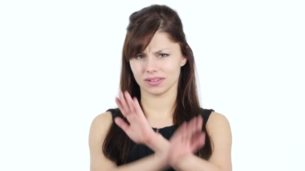 거부, 젊은 여자 싫어하는 흰색 배경 — 비디오