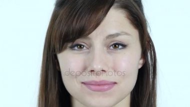 Gülümseyen genç kıza yaklaş.