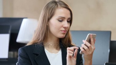 Smartphone, Online tarama kullanarak Office kadında