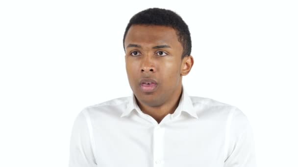 怖い黒人男性を混乱 — ストック動画