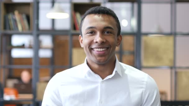 Okay Sign by Black Man in Office — Stock Video