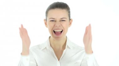 çığlık atan bir kadın, beyaz arka plan