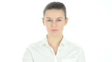 Kamera, beyaz arka plan doğru işaret eden kadın