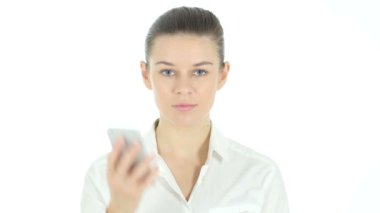 Telefonda, çağrı yanıtlanıyor kadın konuşurken