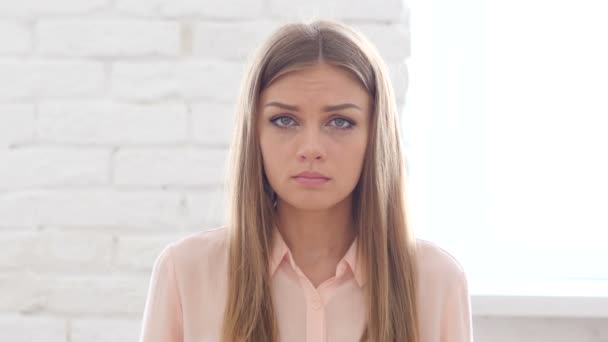 Sad Woman Feeling Upset, Gesture — Stock Video