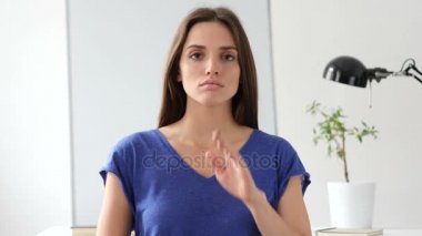 Diş ağrısı, diş enfeksiyonu olan güzel kadın