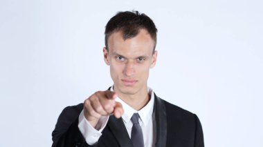 Kamera, beyaz arka plan noktalarda işadamı