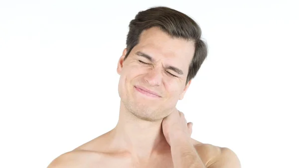 Крупный план молодого человека с закрытыми глазами, сжатые зубы - концепция боли в шее — стоковое фото