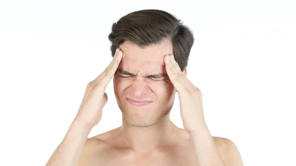 Hombre con dolor de cabeza aislado sobre fondo blanco — Foto de Stock