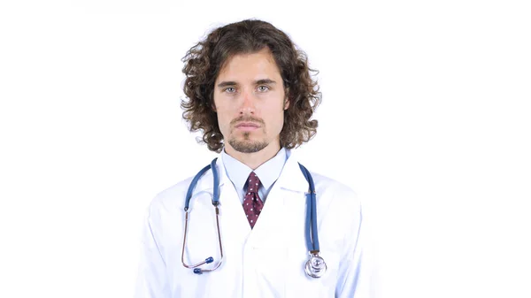 Retrato do médico olhando para a câmera — Fotografia de Stock