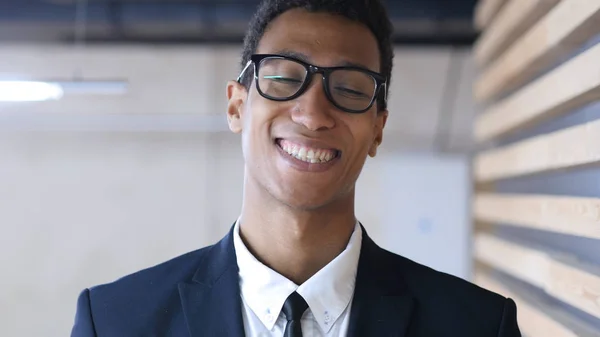 Smiling Black Businessman in Suit, Laughing Portrait — Stock Photo, Image